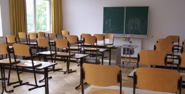 DIE RECHTE fordert: Endlich mehr Geld für deutsche Schulen und Bildung!