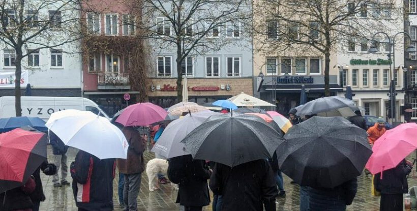 Köln: DIE RECHTE unterstützt die Proteste gegen die Corona Maßnahmen.