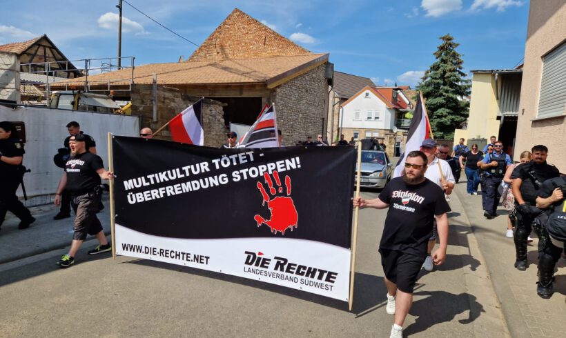 WÖLLSTEIN BLEIBT DEUTSCH! Erfolgreiche Demo in Wöllstein/Rheinhessen!